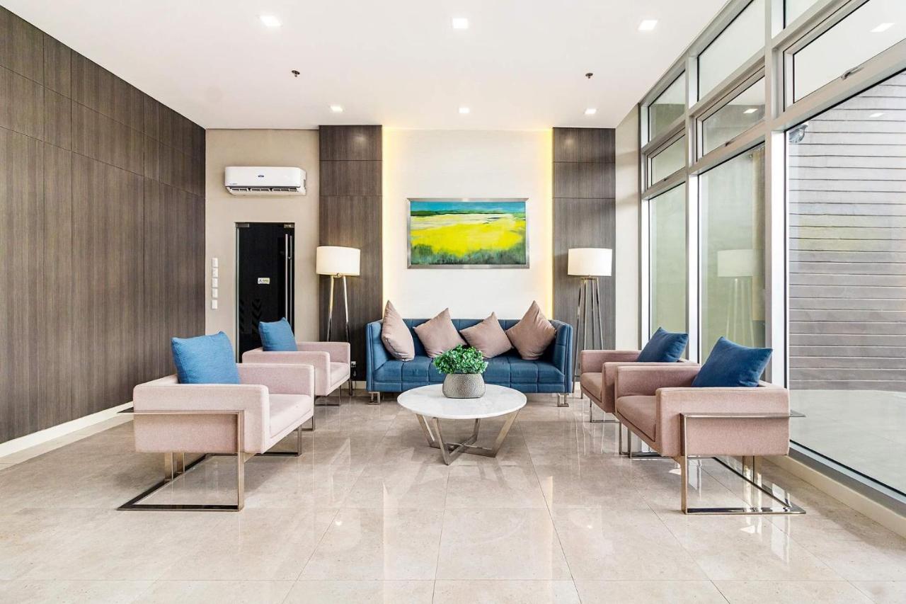 Desna By J&J Homes At Avida Towers Riala T3 Cebu ภายนอก รูปภาพ